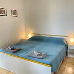 Daire Grazioso N 47 A 100mt Dal Mare